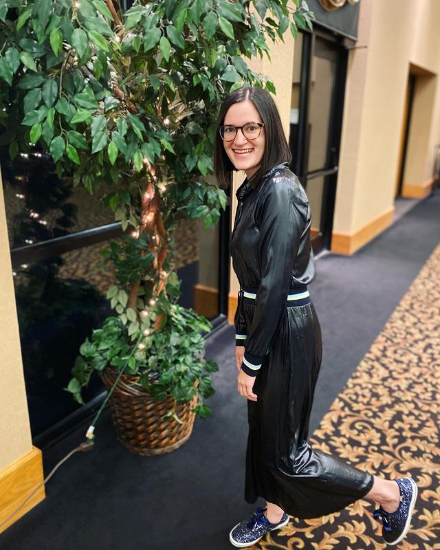 Navy Blue Keds Outfit with leather skirt and leather jacket